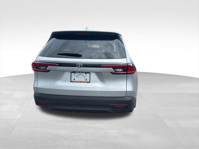 new 2025 Toyota Highlander car