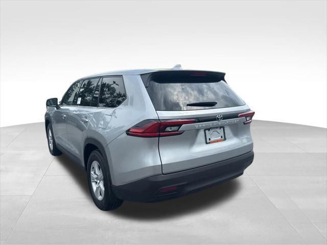 new 2025 Toyota Highlander car