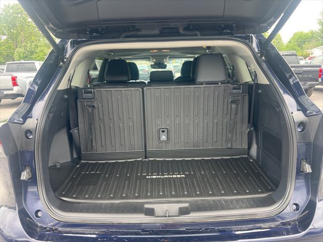 used 2024 Toyota Highlander car, priced at $43,900