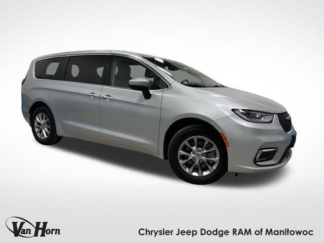 used 2023 Chrysler Pacifica car, priced at $31,999