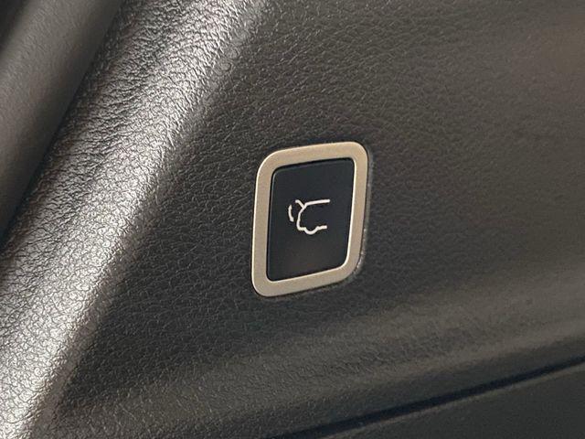 used 2022 Chrysler Pacifica car, priced at $35,249