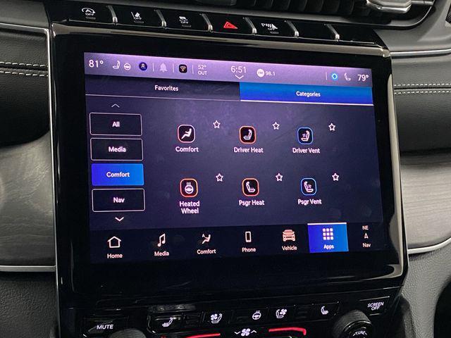 new 2025 Jeep Grand Cherokee car, priced at $48,813