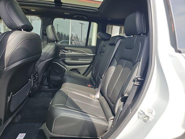 new 2025 Jeep Grand Cherokee car, priced at $48,520