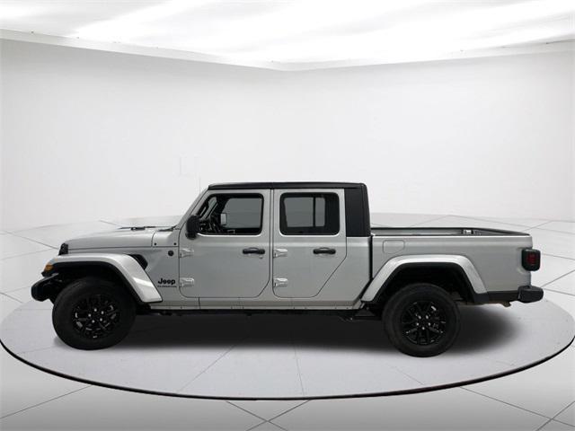 used 2022 Jeep Gladiator car, priced at $34,499