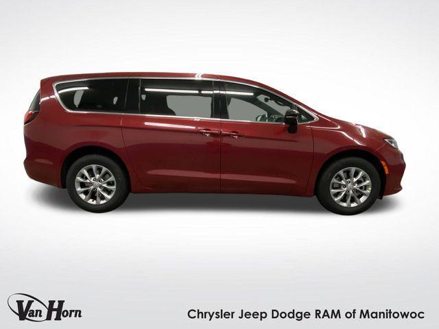 new 2025 Chrysler Pacifica car, priced at $45,833