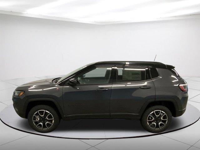 new 2024 Jeep Compass car, priced at $36,432
