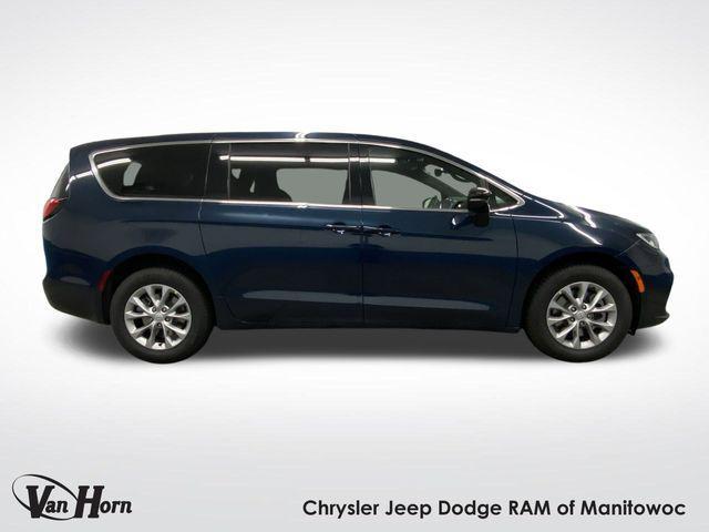 new 2025 Chrysler Pacifica car, priced at $44,776