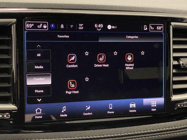 new 2025 Chrysler Pacifica car, priced at $44,368