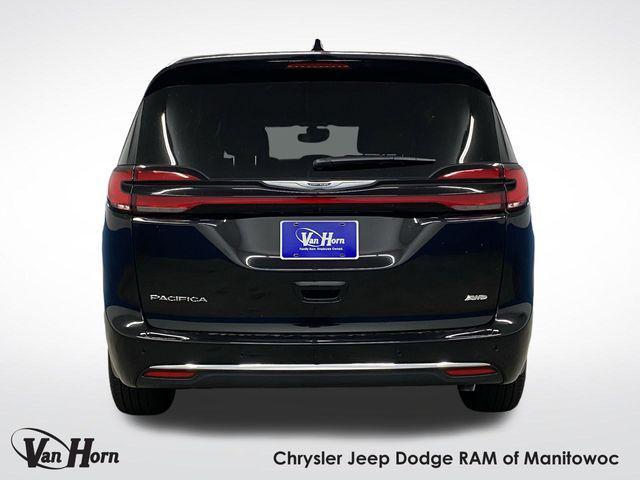 new 2025 Chrysler Pacifica car, priced at $44,368