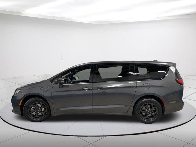 used 2022 Chrysler Pacifica Hybrid car, priced at $29,593