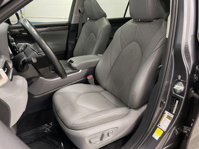 used 2024 Toyota Highlander Hybrid car, priced at $50,499