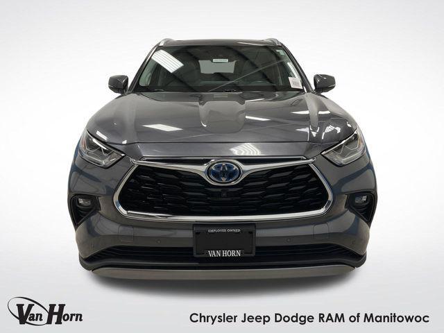 used 2024 Toyota Highlander Hybrid car, priced at $50,499