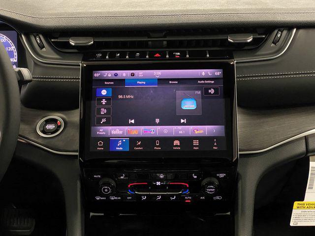 new 2025 Jeep Grand Cherokee car, priced at $45,975