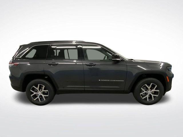 new 2025 Jeep Grand Cherokee car, priced at $44,725