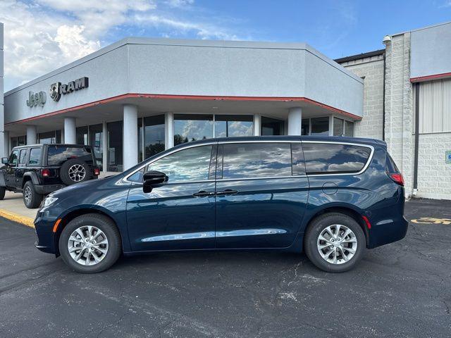 new 2025 Chrysler Pacifica car, priced at $48,644