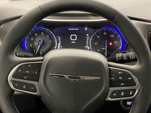 new 2025 Chrysler Pacifica car, priced at $44,776