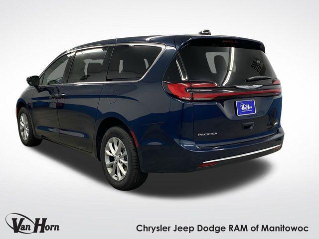new 2025 Chrysler Pacifica car, priced at $44,776