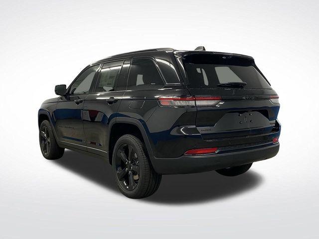 new 2025 Jeep Grand Cherokee car, priced at $51,991