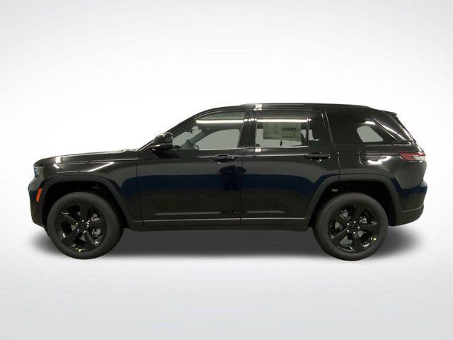 new 2025 Jeep Grand Cherokee car, priced at $51,991