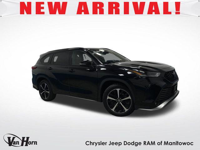 used 2022 Toyota Highlander car, priced at $40,795