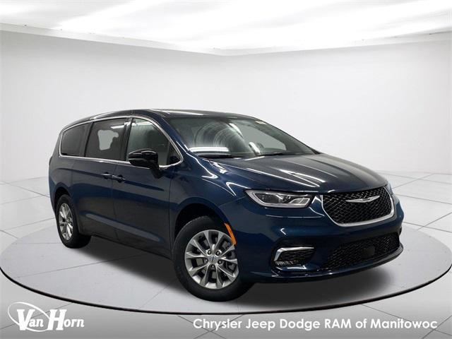 new 2025 Chrysler Pacifica car, priced at $48,915