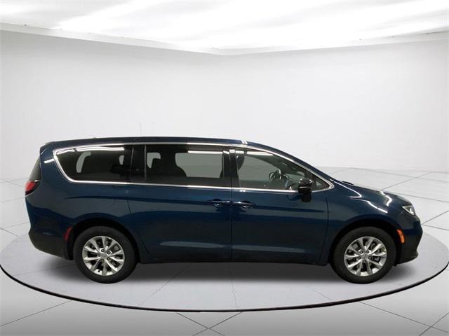 new 2025 Chrysler Pacifica car, priced at $48,915