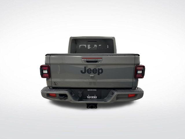 used 2022 Jeep Gladiator car, priced at $35,494