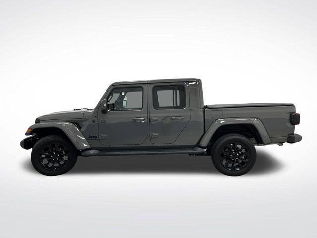 used 2022 Jeep Gladiator car, priced at $35,494
