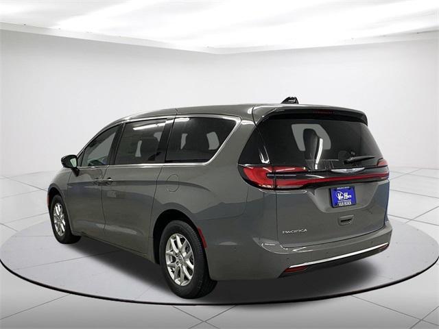 new 2025 Chrysler Pacifica car, priced at $45,920