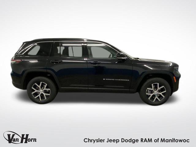 new 2025 Jeep Grand Cherokee car, priced at $44,230