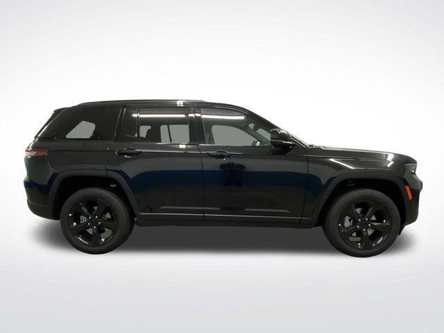 new 2025 Jeep Grand Cherokee car, priced at $50,446