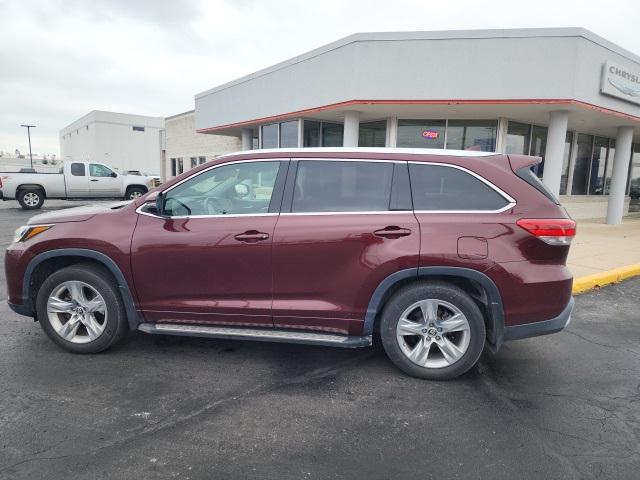 used 2017 Toyota Highlander car, priced at $24,999