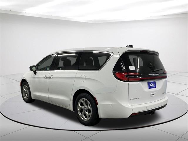 new 2024 Chrysler Pacifica car, priced at $42,889