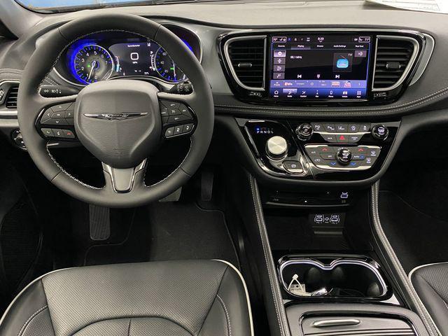 new 2025 Chrysler Pacifica car, priced at $55,281