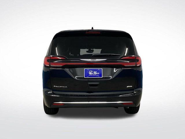 new 2025 Chrysler Pacifica car, priced at $42,503