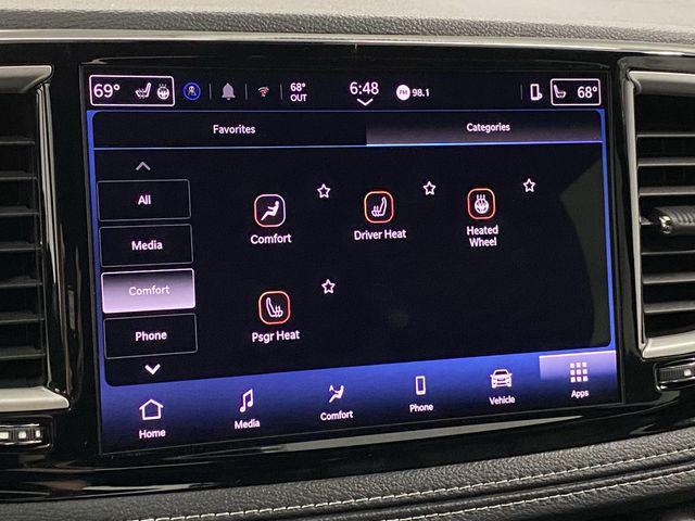 new 2025 Chrysler Pacifica car, priced at $44,368
