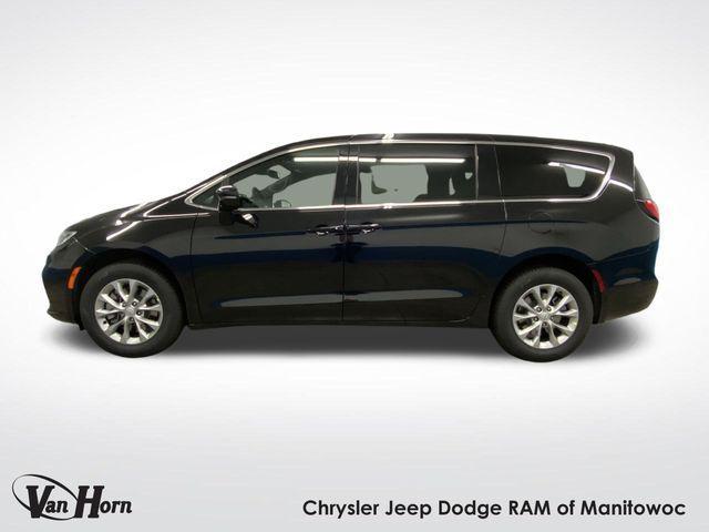 new 2025 Chrysler Pacifica car, priced at $44,368