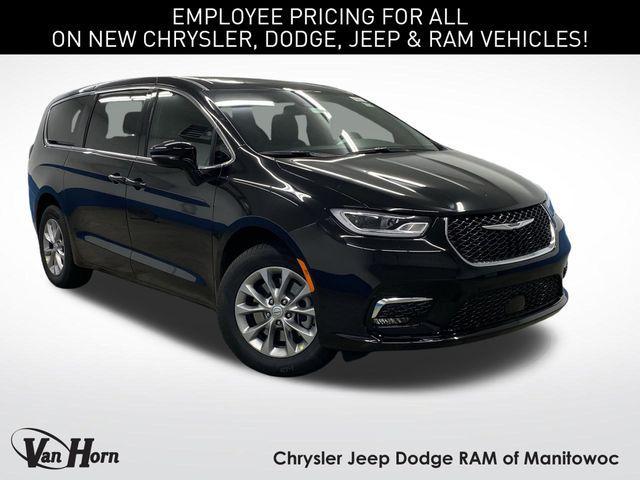 new 2025 Chrysler Pacifica car, priced at $44,368