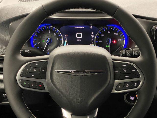 new 2025 Chrysler Pacifica car, priced at $44,368