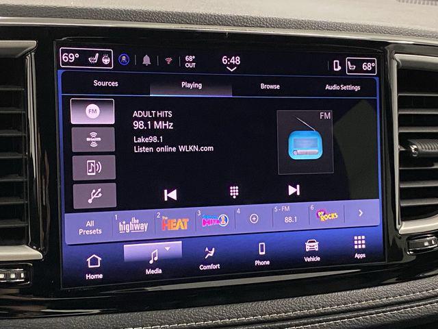 new 2025 Chrysler Pacifica car, priced at $44,368