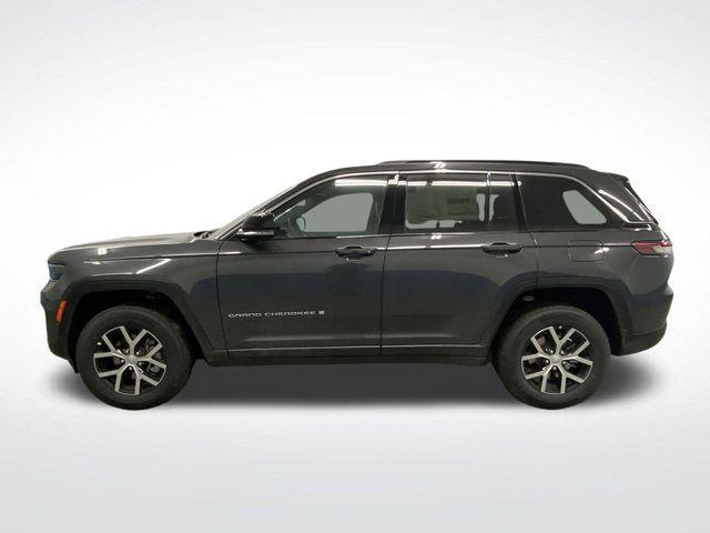 new 2025 Jeep Grand Cherokee car, priced at $42,980