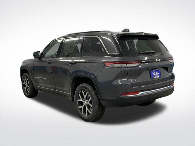 new 2025 Jeep Grand Cherokee car, priced at $42,980