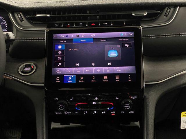 new 2025 Jeep Grand Cherokee car, priced at $42,980