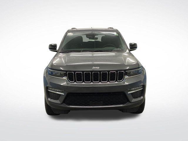 new 2025 Jeep Grand Cherokee car, priced at $42,980