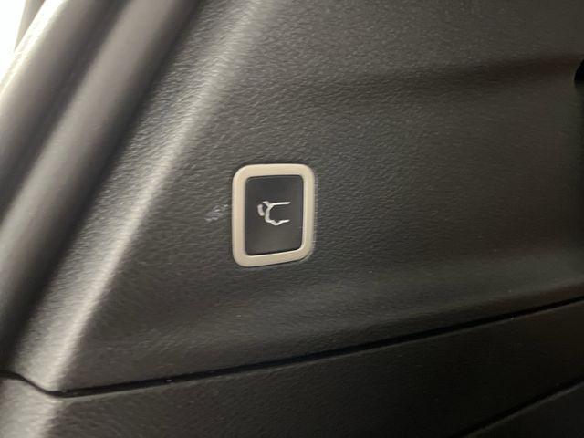 used 2022 Chrysler Pacifica car, priced at $32,987