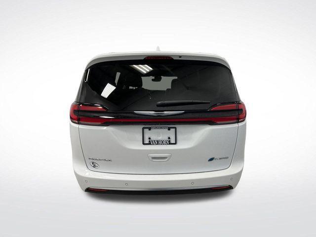 used 2022 Chrysler Pacifica car, priced at $32,987