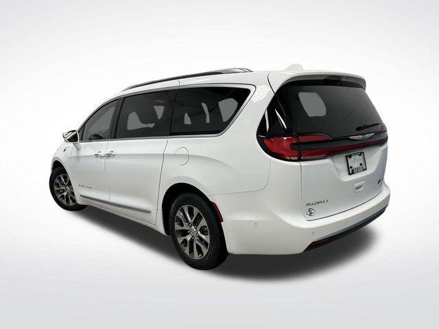 used 2022 Chrysler Pacifica car, priced at $32,987