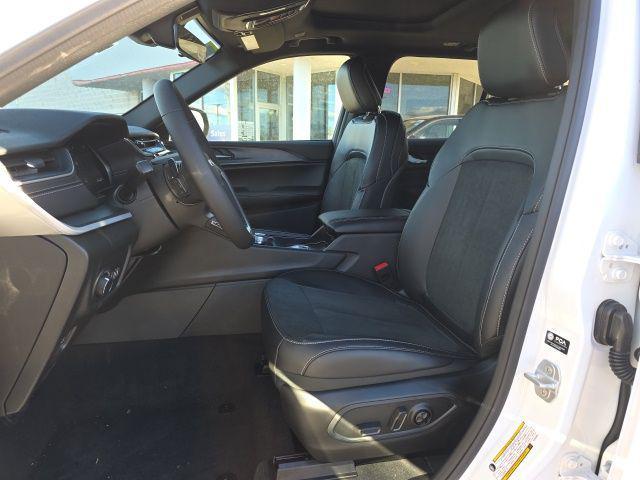 new 2025 Jeep Grand Cherokee car, priced at $42,619