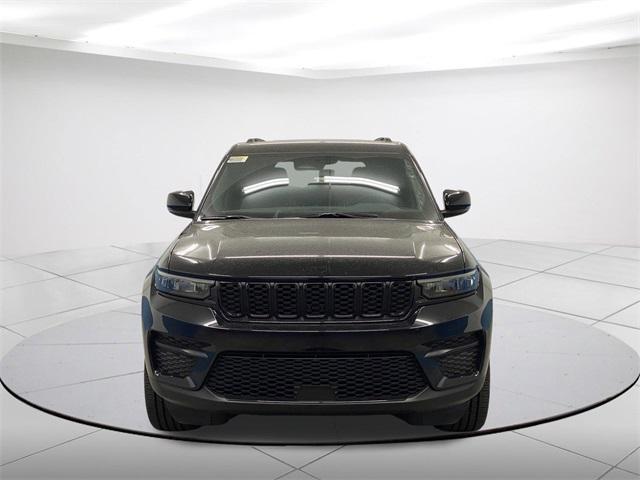 new 2025 Jeep Grand Cherokee car, priced at $44,903