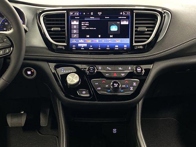 new 2026 Chrysler Pacifica car, priced at $50,902